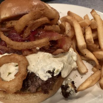 Tish's Restaurant - Jalapeño Popper Burger - American Near Me - Council Bluffs, Iowa