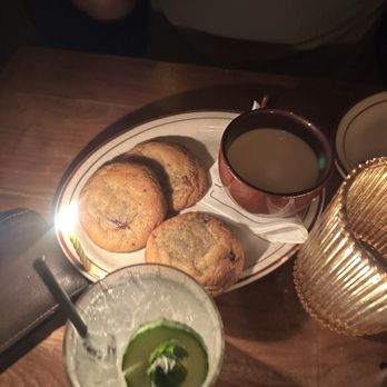 The Nice Guy - Warm Chocolate Chip Cookies - Italian Near Me - Los Angeles, California The Nice Guy - Warm Chocolate Chip Cookies - Italian Near Me - Los Angeles, California