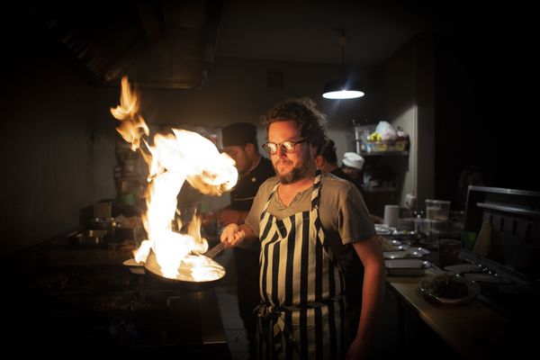 Tres Galeones by null