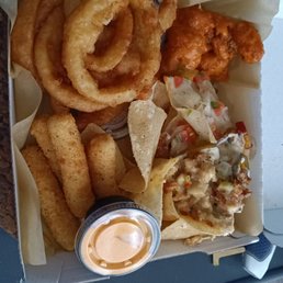 House Sampler (Boneless Chicken Wings, Ultimate Nachos, Onion Rings, and Mozzarella Sticks, with 3 different sauces)