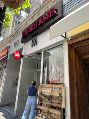 7th Street Burger Financial District by null