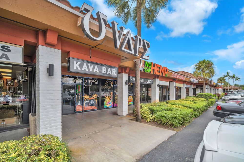 Social spots from U-Vape