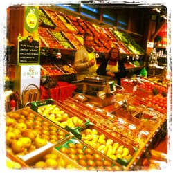 Philippe Primeurs - Philippe et Annie vous conseil en fruits et légumes! Et ils adorent ça!