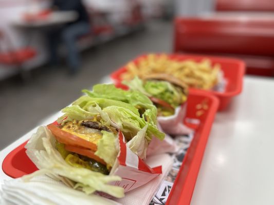 In-N-Out Burger by null