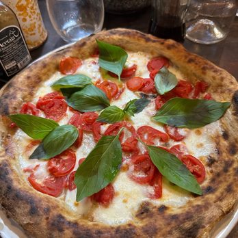 Chez Pippo - Pizza - Italian Near Me - Paris, 01 Chez Pippo - Pizza - Italian Near Me - Paris, 01