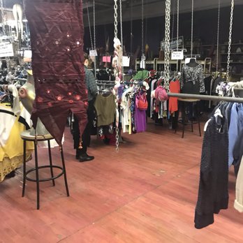 Eva B - Used, Vintage & Consignment Near Me - Montreal, Quebec Eva B - Used, Vintage & Consignment Near Me - Montreal, Quebec