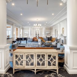 Atria on Roslyn Harbor