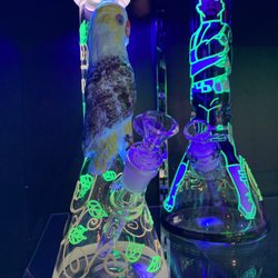 Area 51 Smoke Shop - UV Reactive Waterpipes
