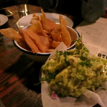 BAR Ama - Fresh Guacamole - Tex-Mex Near Me - Los Angeles, California