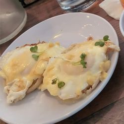 Vault Cafe & Cabaret - Eggs Benedict
