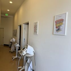 Eroun Aesthetics - Hallway