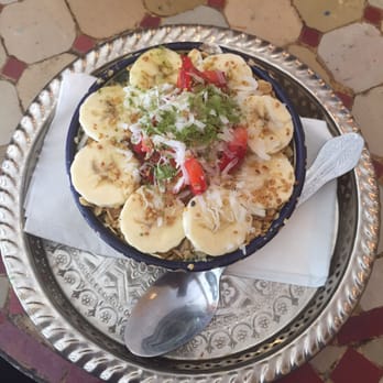Pause Cafe - Their match acai bowl! Can't taste the matcha, aside from the sprinkling of matcha powder on top. - Moroccan Near Me - New York, New York