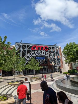 Tanger Kansas City at Legends by null