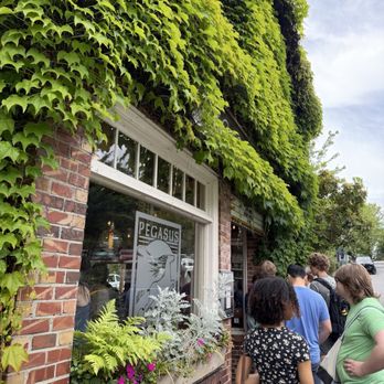 Pegasus Coffee House - Coffee & Tea Near Me - Bainbridge Island, Washington