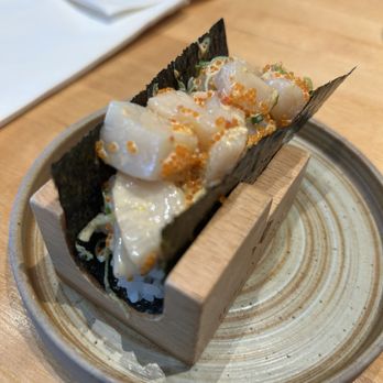 Hello Temaki - Hokkaido Spicy Scallop Hand Roll - Sushi Bars Near Me - Elk Grove, California