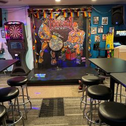 The Toolbox Saloon - Toolbox stage.