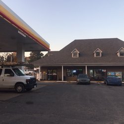 Nesbit Market & Deli - Outside