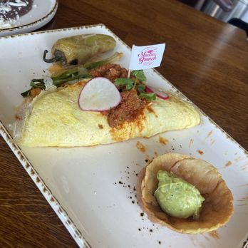 Madres Brunch - Pastor omelet - Breakfast & Brunch Near Me - Bellflower, California