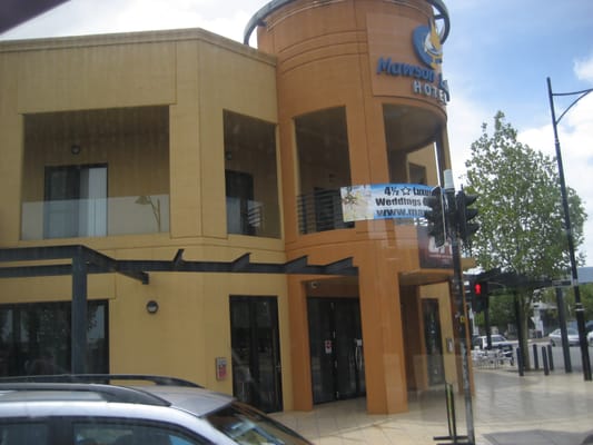 Mawson Lakes Hotel by null