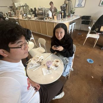 Be Bright Coffee - Coffee & Tea Near Me - Los Angeles, California