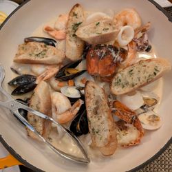 Duet Bakery and Restaurant - Seafood in a Pot