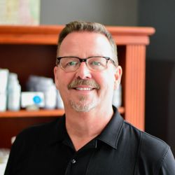 Salon Nouveau Vous - Tim :  Salon Nouveau Vous Hairstylist