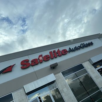 Safelite AutoGlass - The shop - Auto Glass Services Near Me - Murrieta, California Safelite AutoGlass - The shop - Auto Glass Services Near Me - Murrieta, California