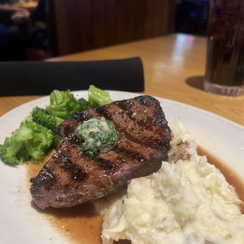 Twin Peaks - Sirloin Steak - Sports Bars Near Me - Oakbrook Terrace, Illinois Twin Peaks - Sirloin Steak - Sports Bars Near Me - Oakbrook Terrace, Illinois