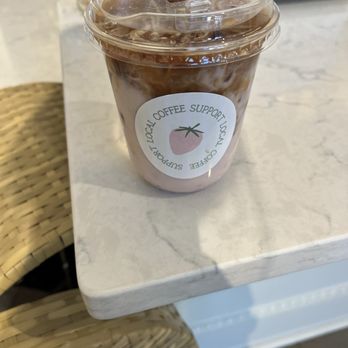 Sorella Coffee - Strawberry Latte - Coffee & Tea Near Me - Monroe, North Carolina