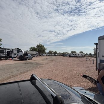 USA RV Park - Wide roads - RV Parks Near Me - Gallup, New Mexico