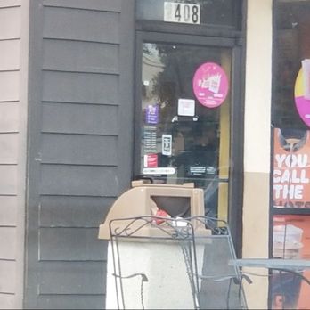 Dunkin' - Line in the store backed up to the door, and cars backed up to the road. - Donuts Near Me - Crestview, Florida