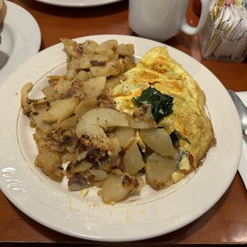 Dish Cafe - (Half of a) Florentine Omelette with Breakfast Potatoes - Bagels Near Me - Highland Park, New Jersey