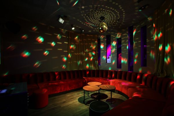 Plugin Karaoke 139 Photos 147 Reviews Karaoke 801 Silks Run Hallandale Beach Fl Restaurant Reviews Phone Number Menu