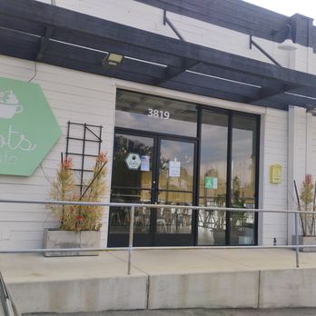 Dots Cafe - Cafes Near Me - Pasadena, California