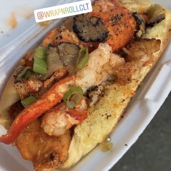 Wrap'N'Roll - Lobster Roll! - Food Trucks Near Me