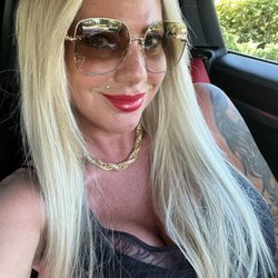 Gorgeous Georges Naples - Great Length hair extensions by Inga Georges.