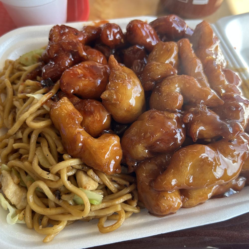 General (Tso's) Chicken, Orange Chicken, and Noodles.  So much food stuffed into the box!