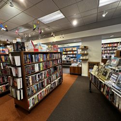 Warwick's - Books etc...
