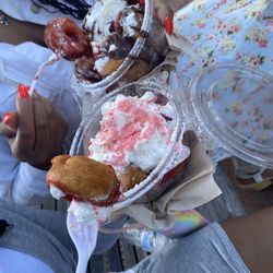 Deddle's Mini Donuts - Strawberry Delight Donut Special chocolate drizzle delight