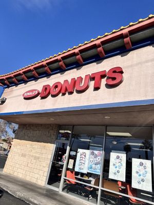 Ronald's Donuts by null