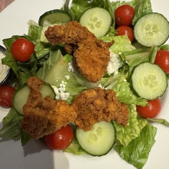 Anchor Bar - Niagara Falls - Buffalo Chicken Salad - Chicken Wings Near Me - Niagara Falls, New York
