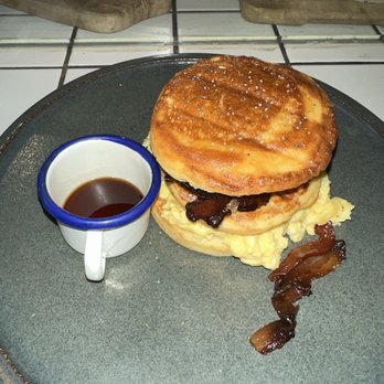 Citizen Café - Pancake platter - Breakfast & Brunch Near Me - Barcelona, B Citizen Café - Pancake platter - Breakfast & Brunch Near Me - Barcelona, B