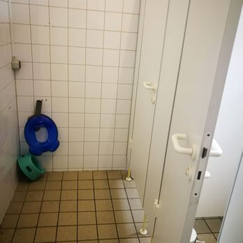 Köpenicker Hof - Toilettenanlage - Hotels Near Me - Berlin, BE