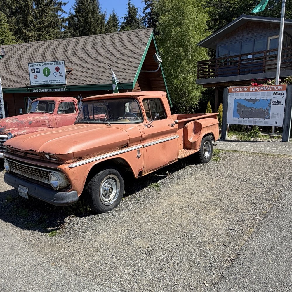 Forks Visitor Center - Bella's Truck - Visitor Centers Near Me - Forks, Washington