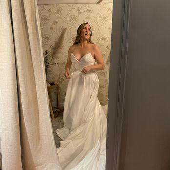 Bridal Breeze - The coziest fitting room (even has a heater in there to stay warm) - Bridal Near Me - San Francisco, California Bridal Breeze - The coziest fitting room (even has a heater in there to stay warm) - Bridal Near Me - San Francisco, California