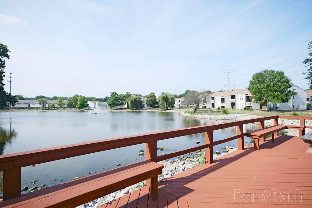 STONE LAKE APARTMENTS Updated September 2024 107 Photos & 16