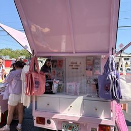 Poppy the Book Truck Poppy the Book Truck