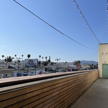 Two Hands Hotdog - Outdoor seating view in plaza - Hot Dogs Near Me - Los Angeles, California Two Hands Hotdog - Outdoor seating view in plaza - Hot Dogs Near Me - Los Angeles, California