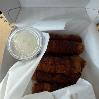 Round Table Pizza - Nashville Hot Mozzarella Sticks (6 Count) - Pizza Near Me - Lake Forest, California Round Table Pizza - Nashville Hot Mozzarella Sticks (6 Count) - Pizza Near Me - Lake Forest, California