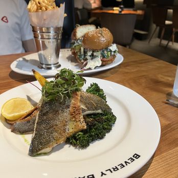 Beverly Bar - Seared Branzino, Fried Chicken Sandwich - Wine Bars Near Me - Beverly Hills, California